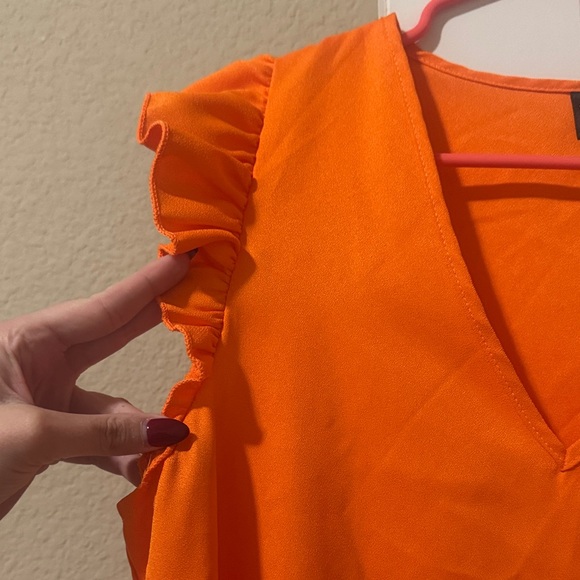 Orange ruffled sleeve dress - Picture 2 of 4